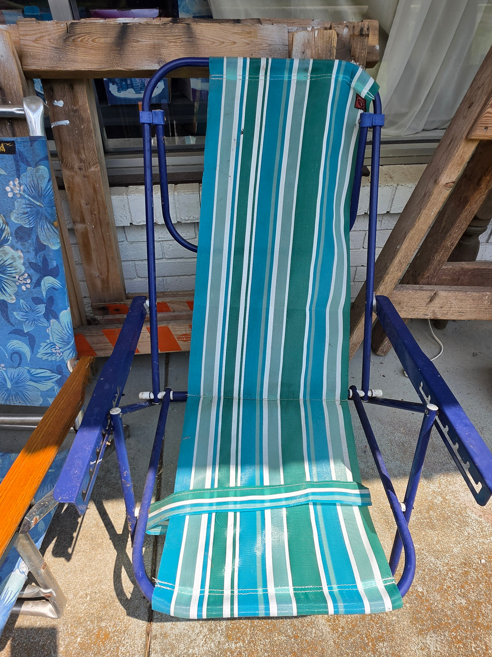 Vintage Blue & Green Striped High-Back Folding Lawn Chair | Retro Beach & Patio Recliner
